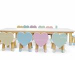 Set de Mesa blanca y 10 sillas corazon